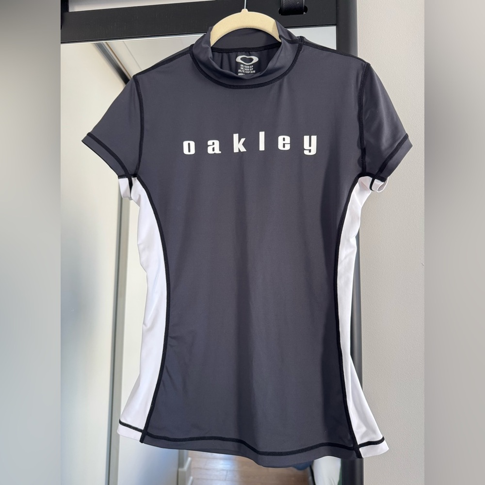 Oakley Rashguard